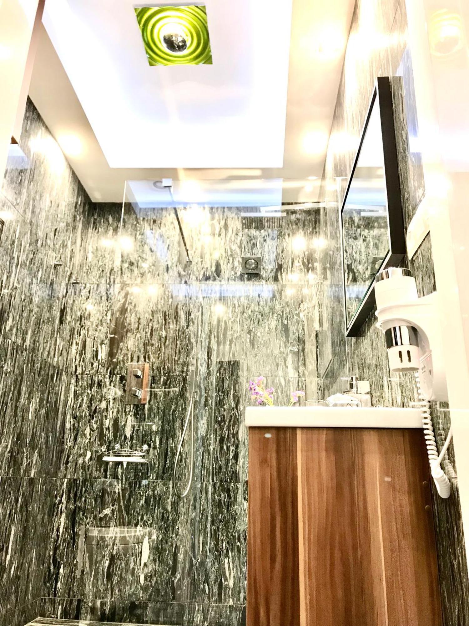 Mondrian Luxury Suites & Apartments Old Town Warsaw Room photo