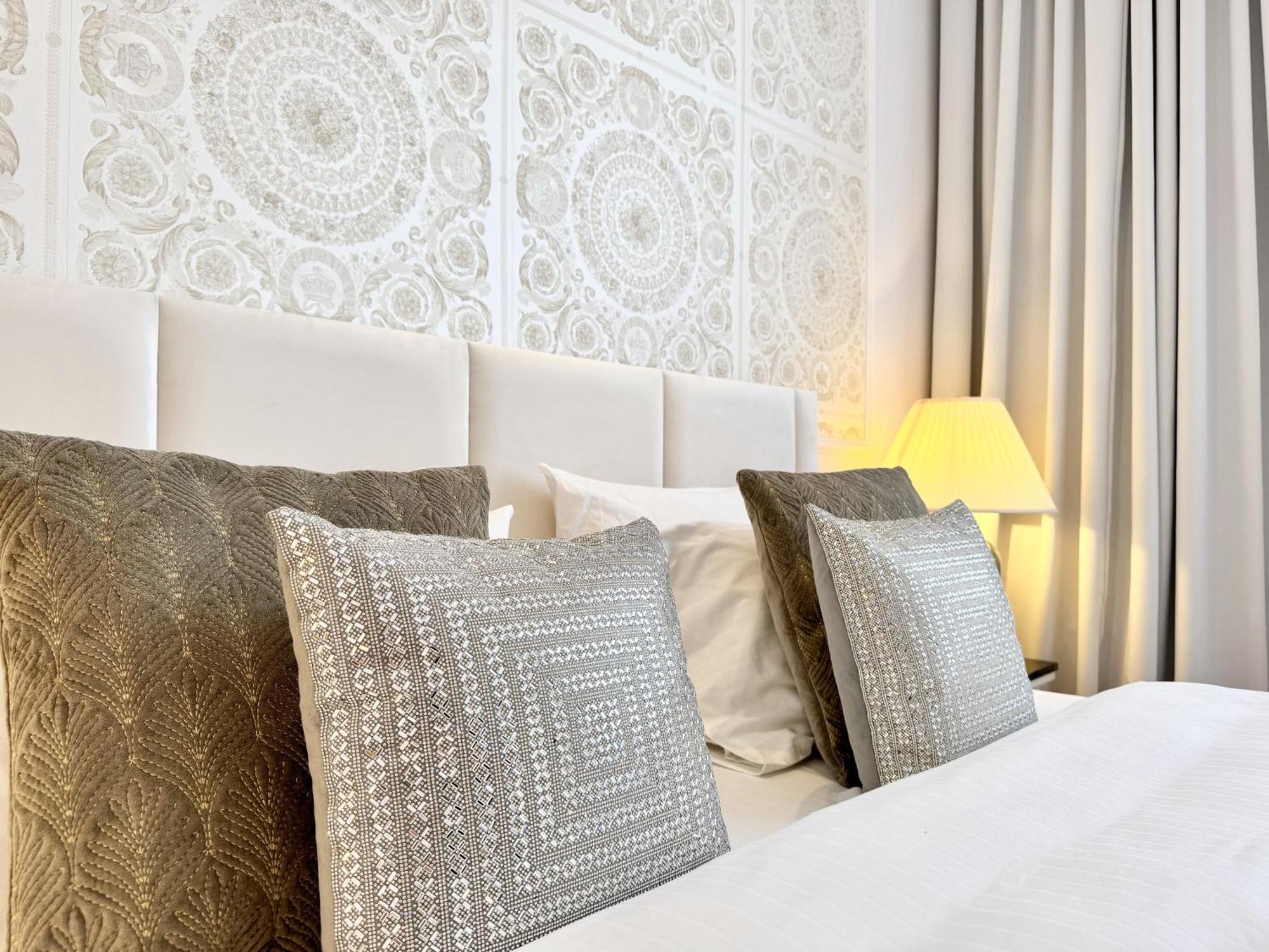 Mondrian Luxury Suites & Apartments Old Town Warsaw Exterior photo